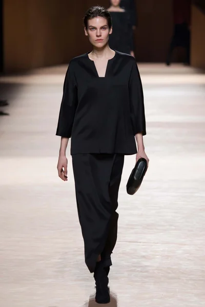 Look 34